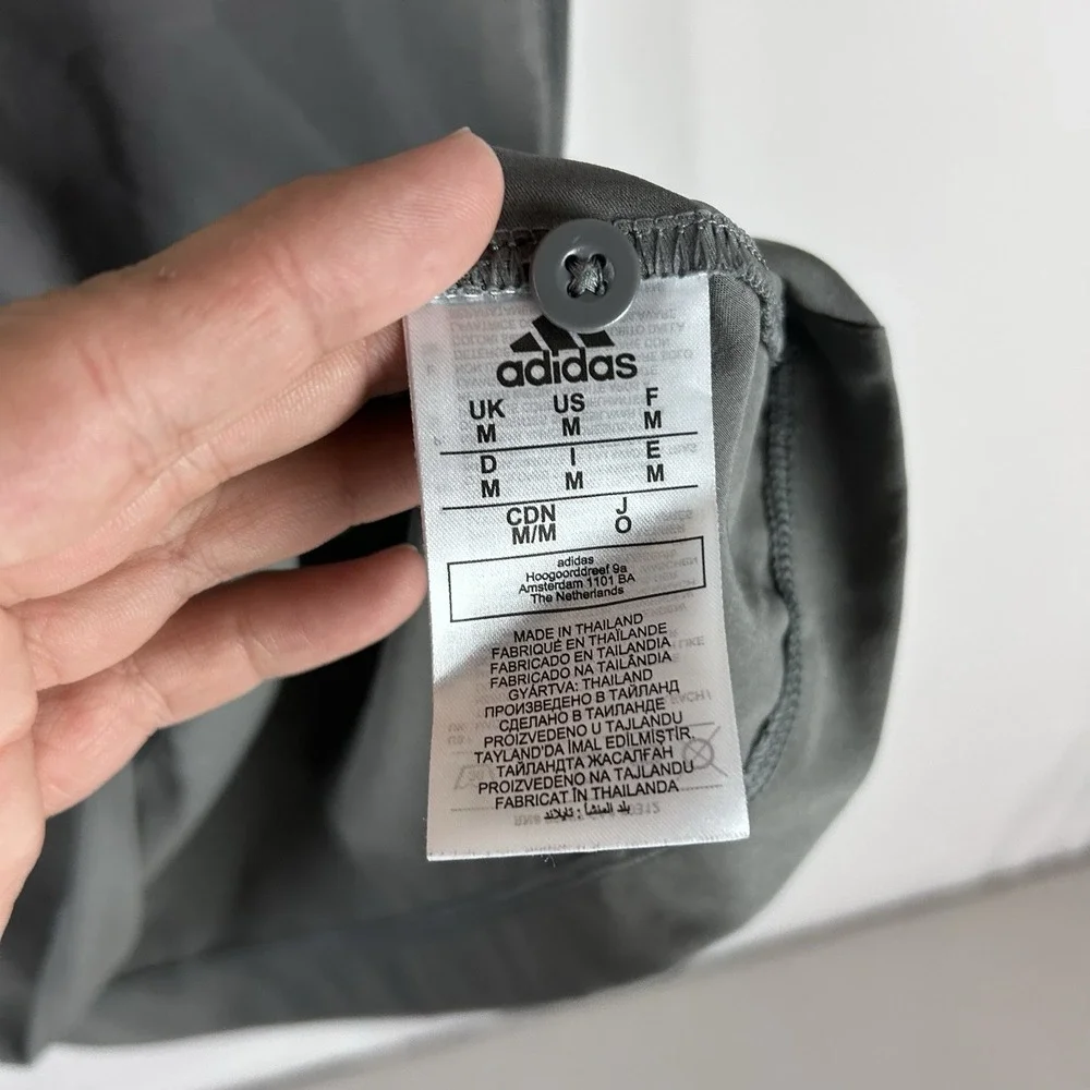 South Dakota‎ Coyotes Polo Shirt Mens Medium Gray Team Issue Football Adidas